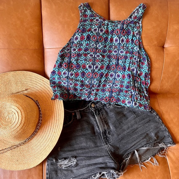 Summer top bundle - Picture 5 of 5